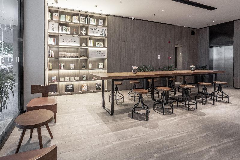 Hanting Hotel Changsha Railway Station Metro Station