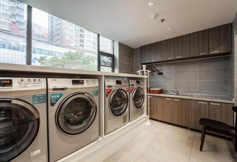 Hanting Hotel Changsha Railway Station Metro Station