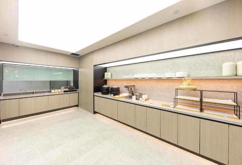 Ji Hotel Nanjing Danfeng Street