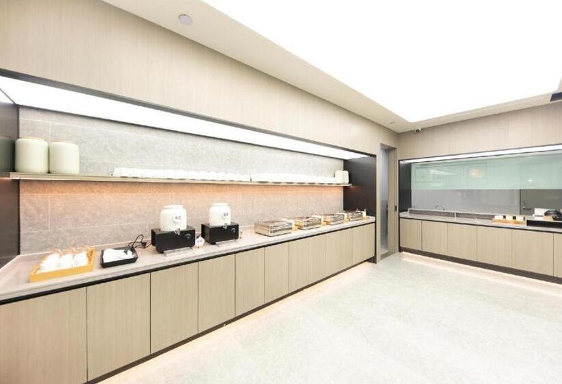 Ji Hotel Nanjing Danfeng Street