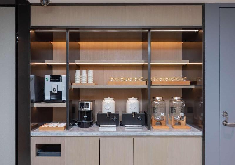 فندق Ji  Shanghai Dongming Road Metro Station