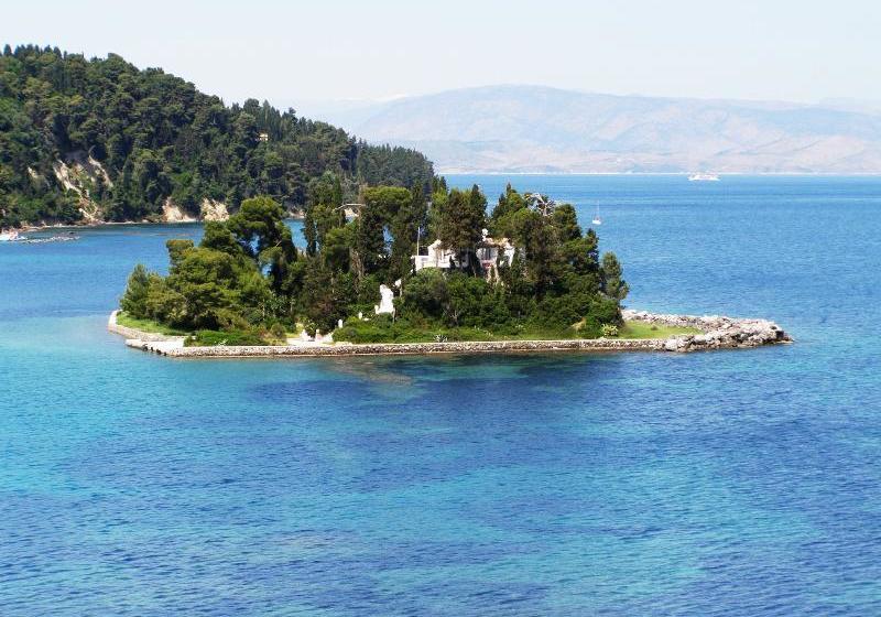 Apostolos & Eleni Family Apartments