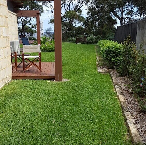 By The Beach B&b Self Contained Apartments