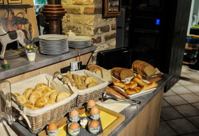 Отель B&b De Dubbelmolen