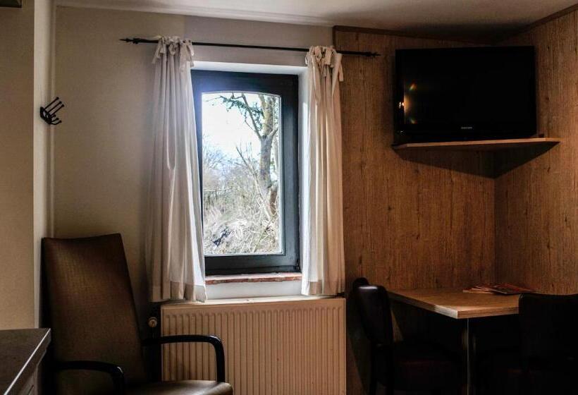 فندق B&b De Dubbelmolen