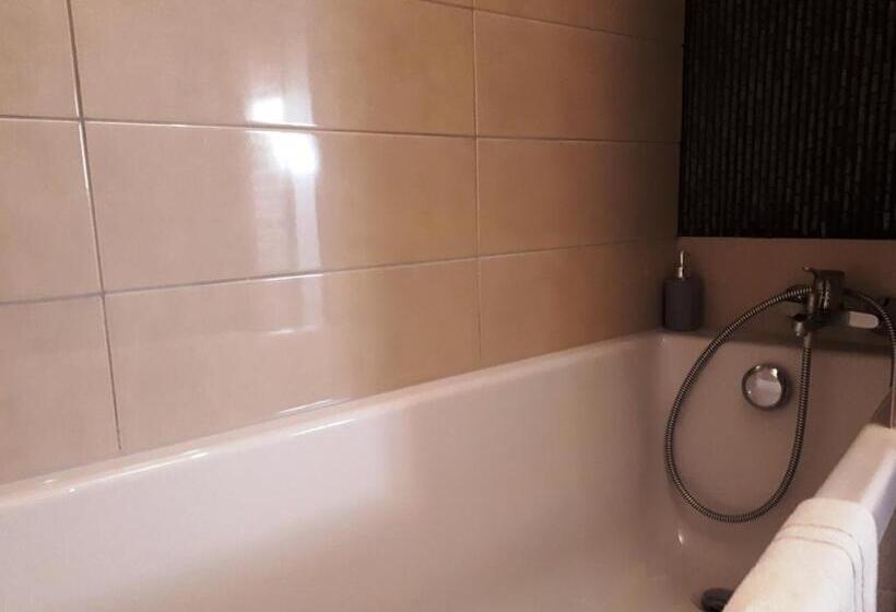 فندق B&b De Dubbelmolen