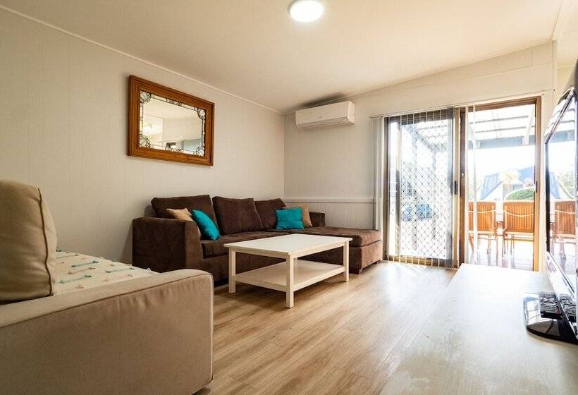 فندق Beach Cabins Merimbula