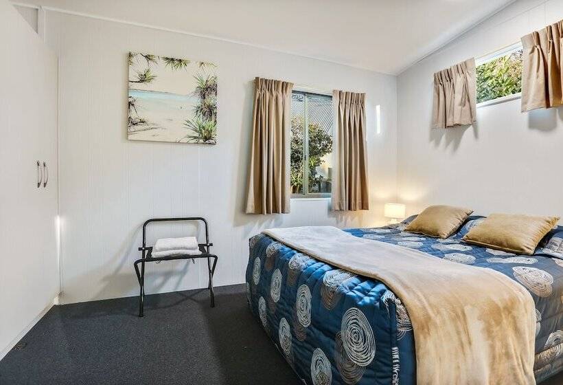 בית מלון כפרי Beach Cabins Merimbula