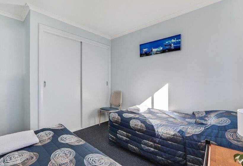 בית מלון כפרי Beach Cabins Merimbula