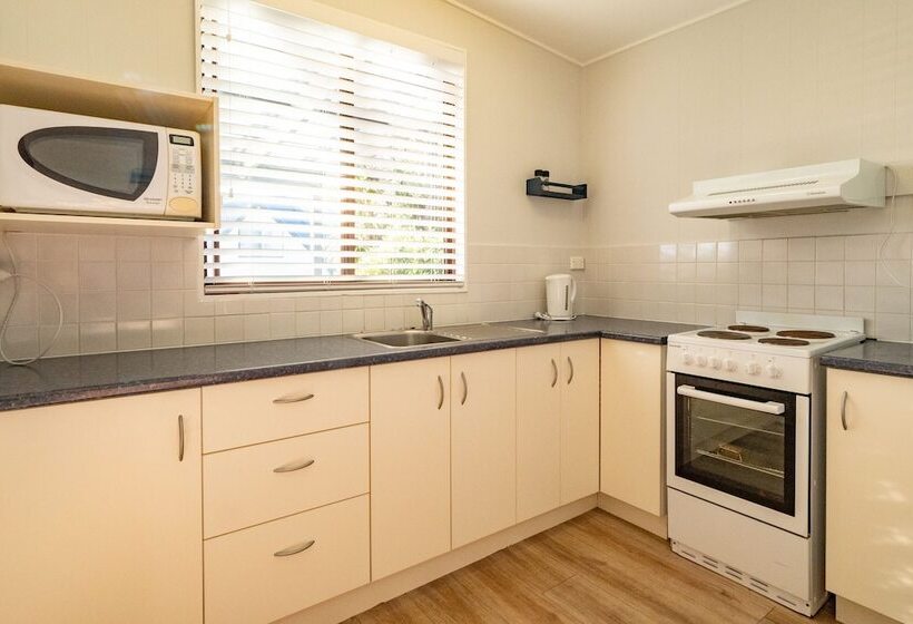 فندق Beach Cabins Merimbula