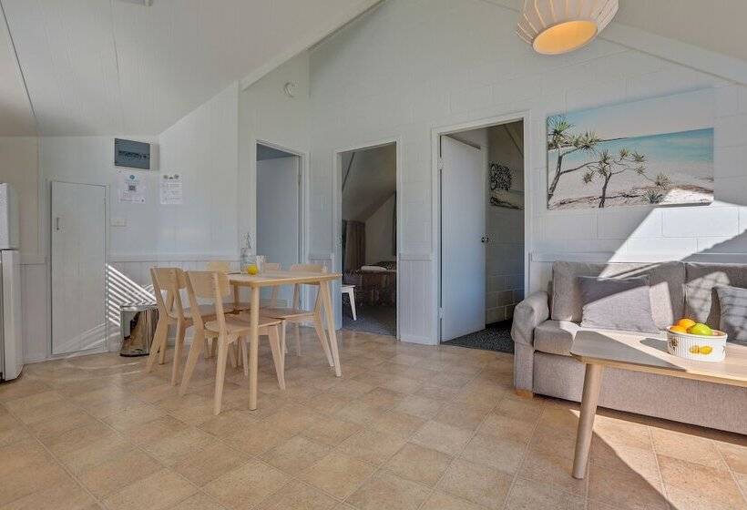 בית מלון כפרי Beach Cabins Merimbula