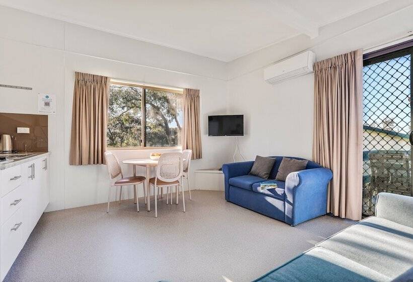 בית מלון כפרי Beach Cabins Merimbula