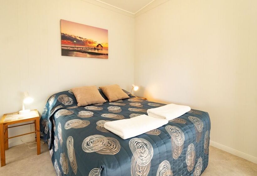 בית מלון כפרי Beach Cabins Merimbula