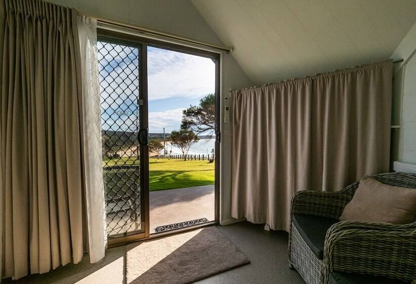 בית מלון כפרי Beach Cabins Merimbula