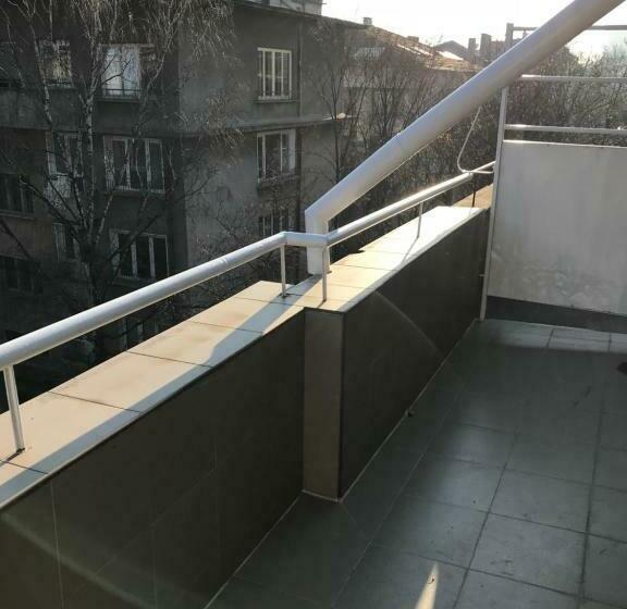 בית מלון כפרי City Hostel Sofia