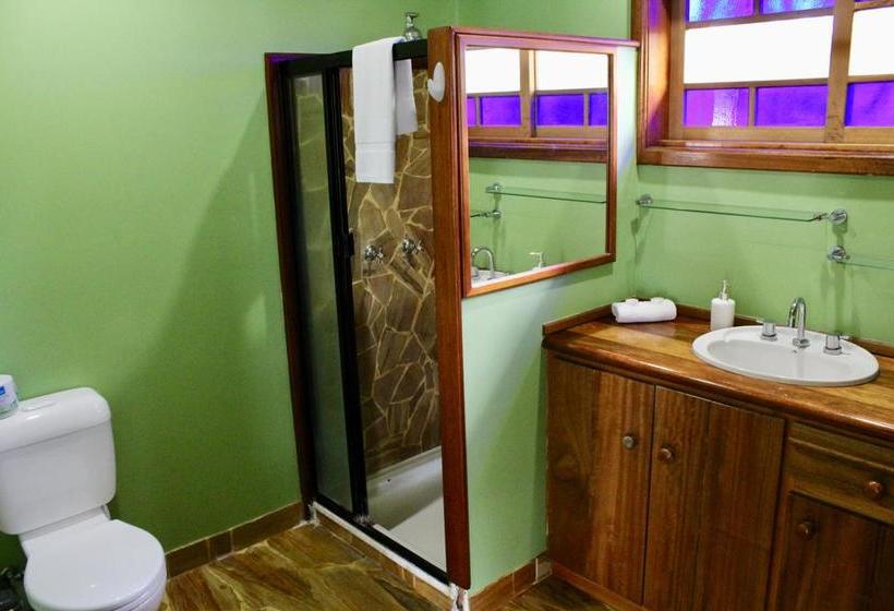 ホテル Colonial Court Holiday Apartments