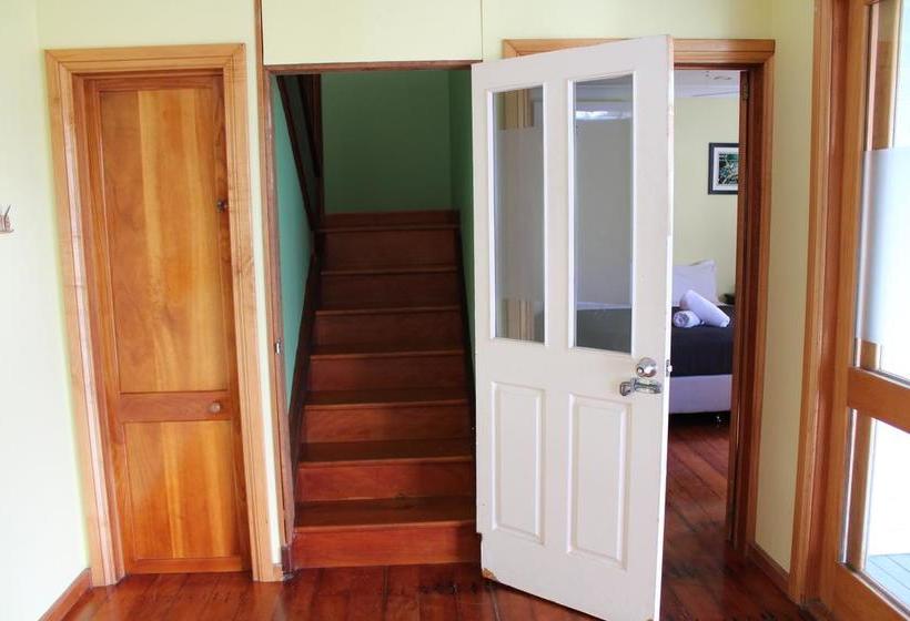 ホテル Colonial Court Holiday Apartments