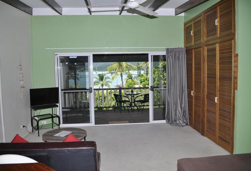 ホテル Colonial Court Holiday Apartments