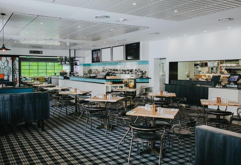 هتل Coolangatta Sands