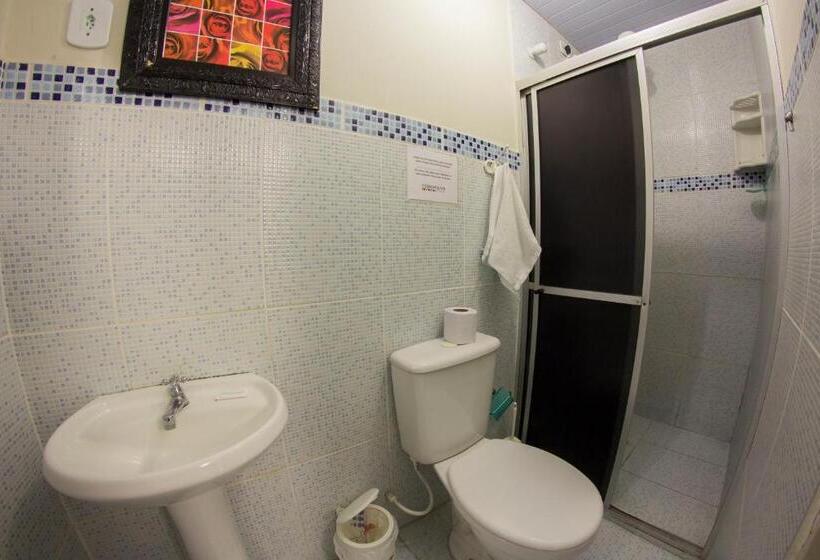 ホテル Cosmopolitan Hostel