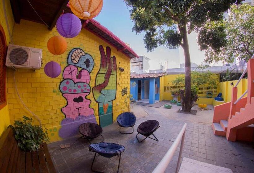 ホテル Cosmopolitan Hostel