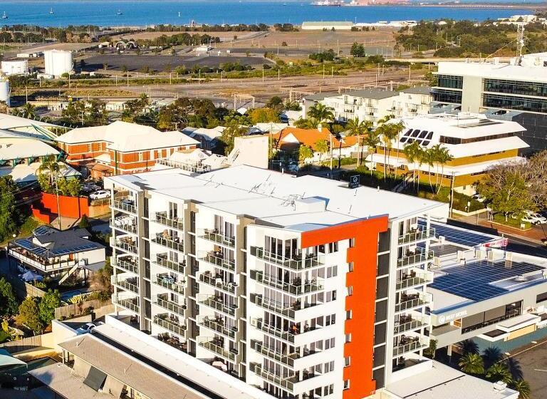 בית מלון כפרי Curtis Central Apartments Official