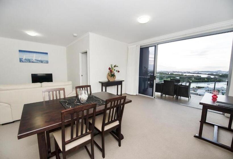 هتل Curtis Central Apartments Official