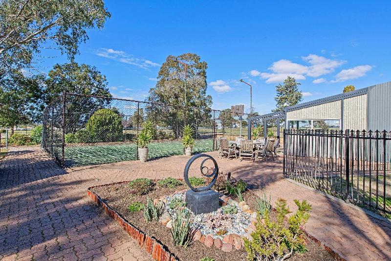 هتل Econo Lodge Savannah Park Tamworth