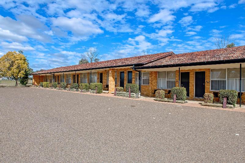 בית מלון כפרי Econo Lodge Savannah Park Tamworth