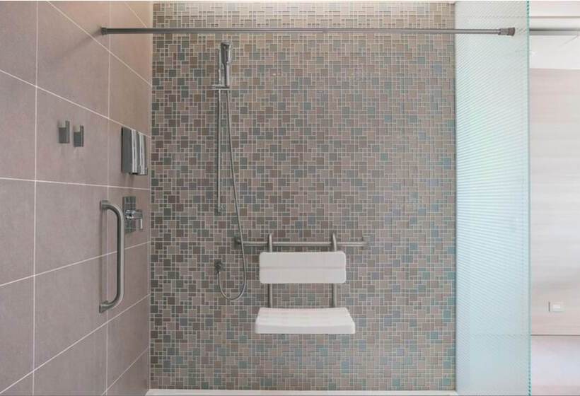 هتل Four Points By Sheraton Oran