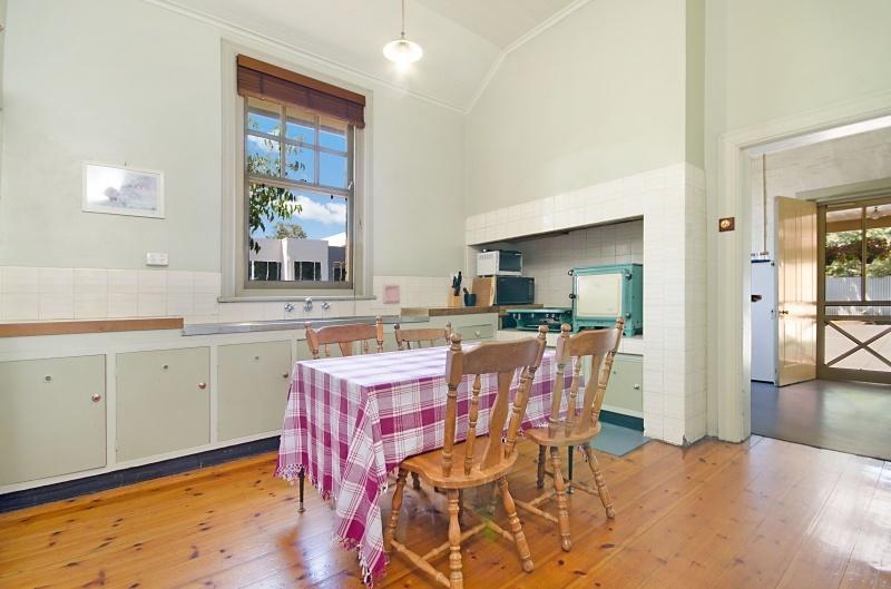 هتل Gatehouse On Ryrie