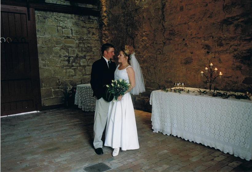 هتل Gatehouse On Ryrie