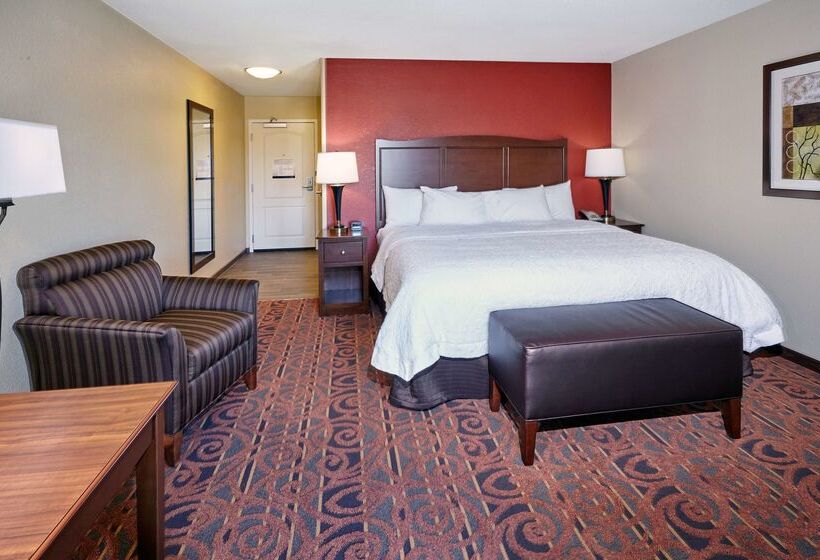 هتل Hampton Inn & Suites Milwaukee/franklin