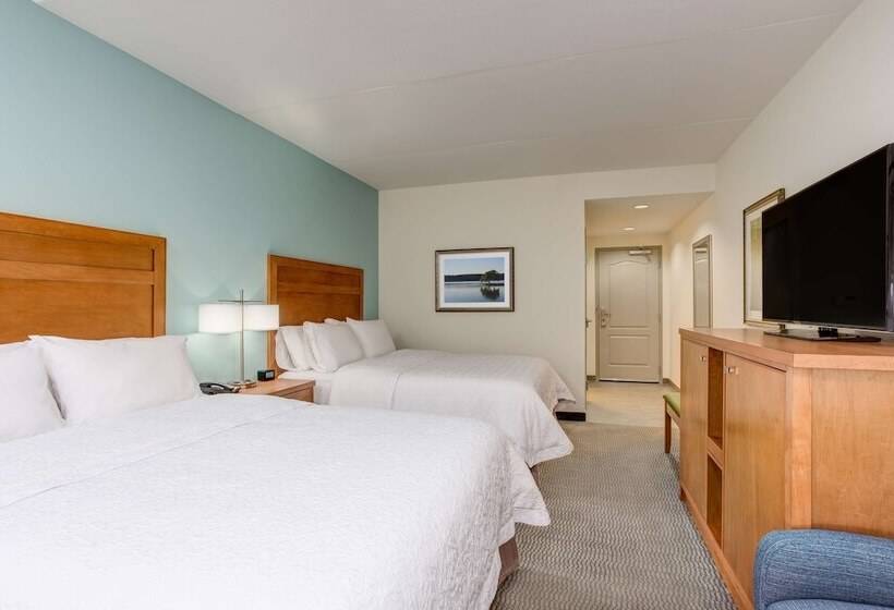 فندق Hampton Inn & Suites Manchester