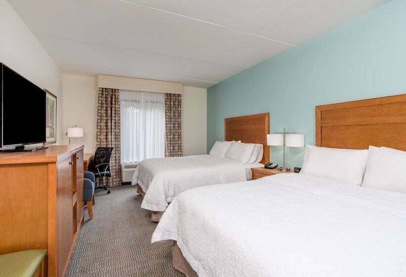 فندق Hampton Inn & Suites Manchester
