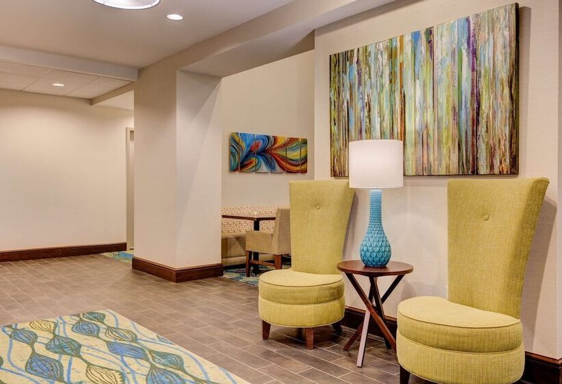 فندق Hampton Inn & Suites Manchester