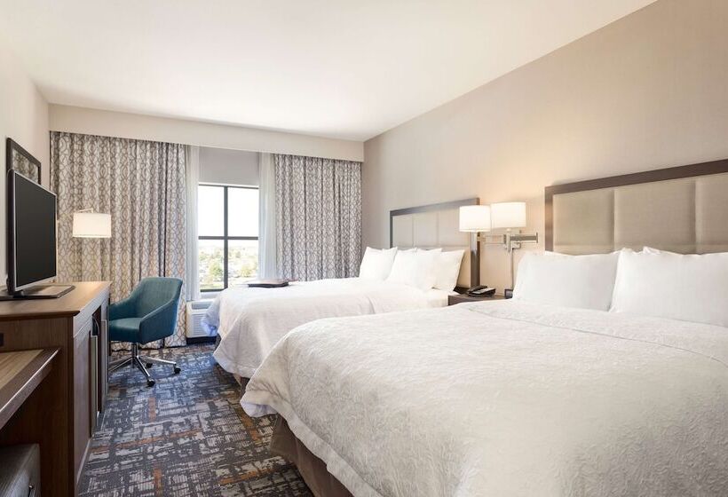 هتل Hampton Inn & Suites West Des Moines/sw Mall Area