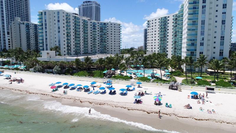 酒店 Hollywood Condos