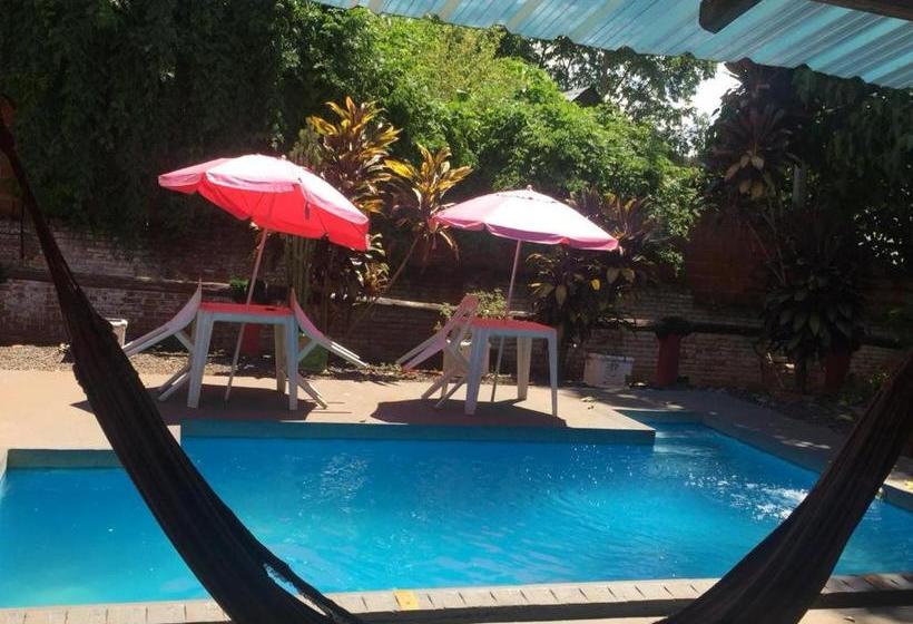 ホテル El Guembe Suites