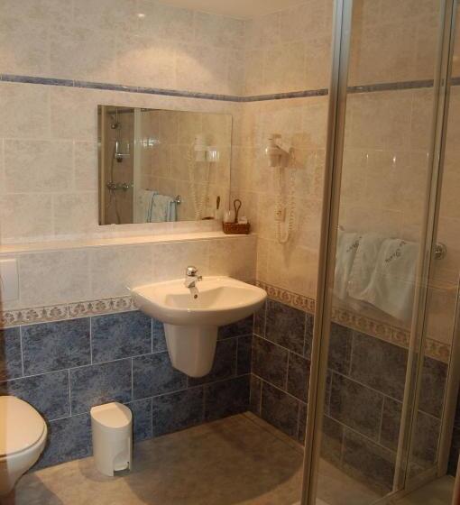 فندق Hôtel/restaurant à La Ferme