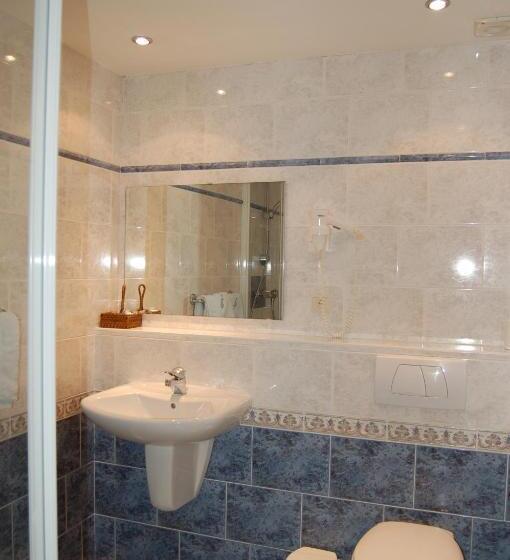 فندق Hôtel/restaurant à La Ferme