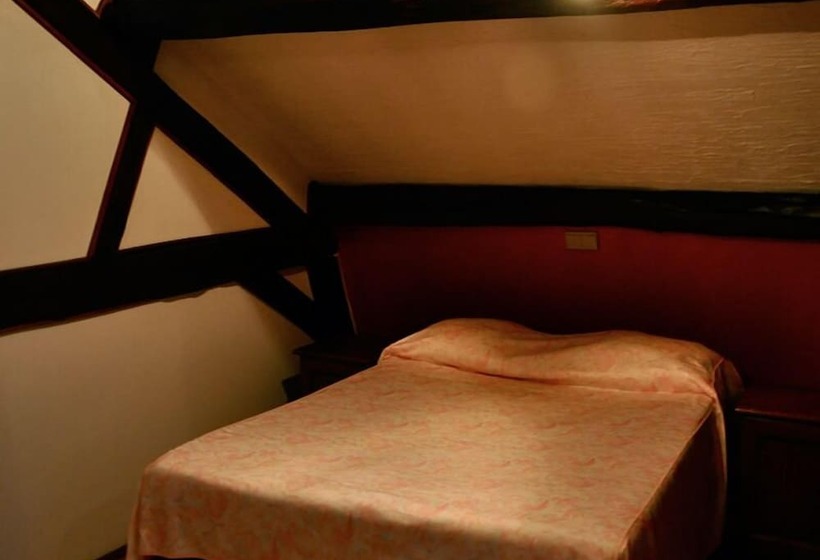 בית מלון כפרי Il Castellino