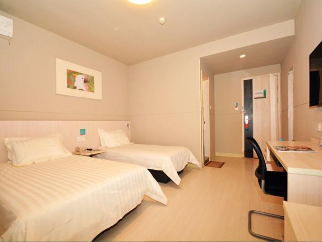 בית מלון כפרי Jinjiang Inn Xuchang Hubin Road