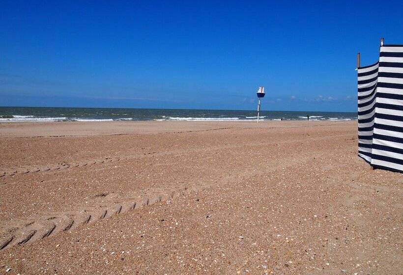 Отель Kristoffel   Ontbijt Inbegrepen