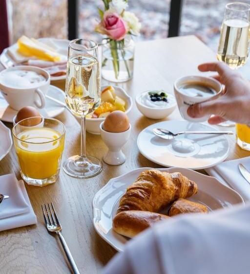 Отель Landgoed Altenbroek