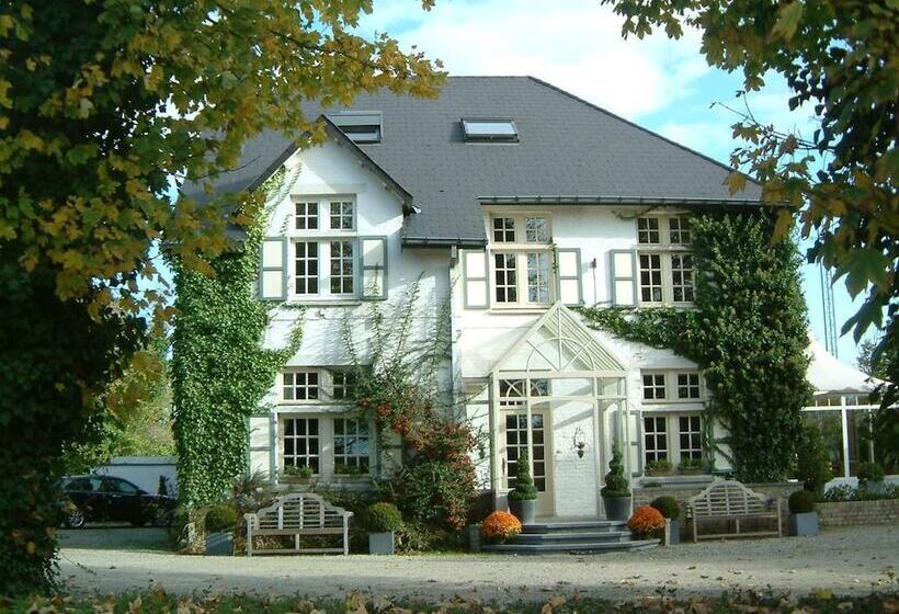 בית מלון כפרי Martinique