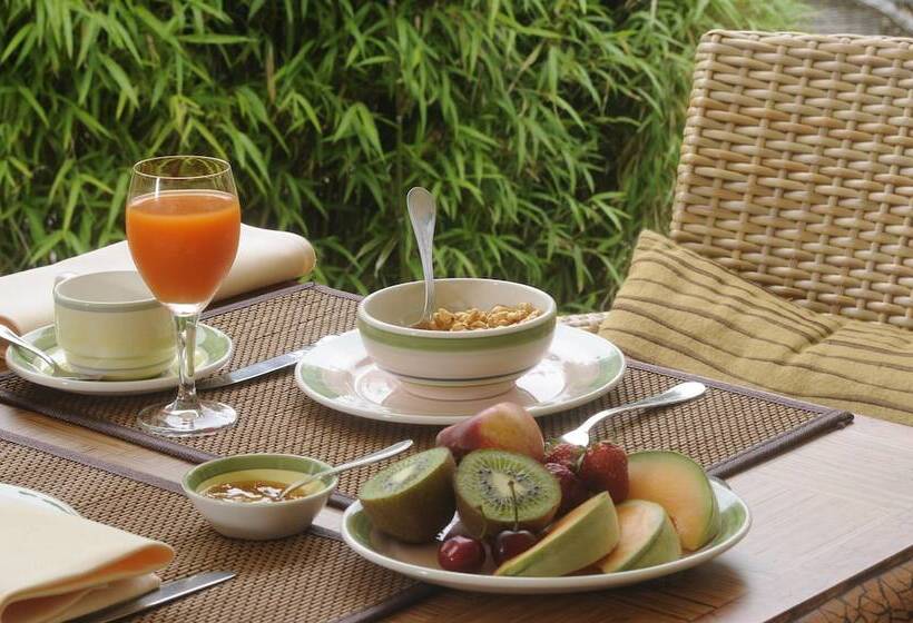 Отель Martinique