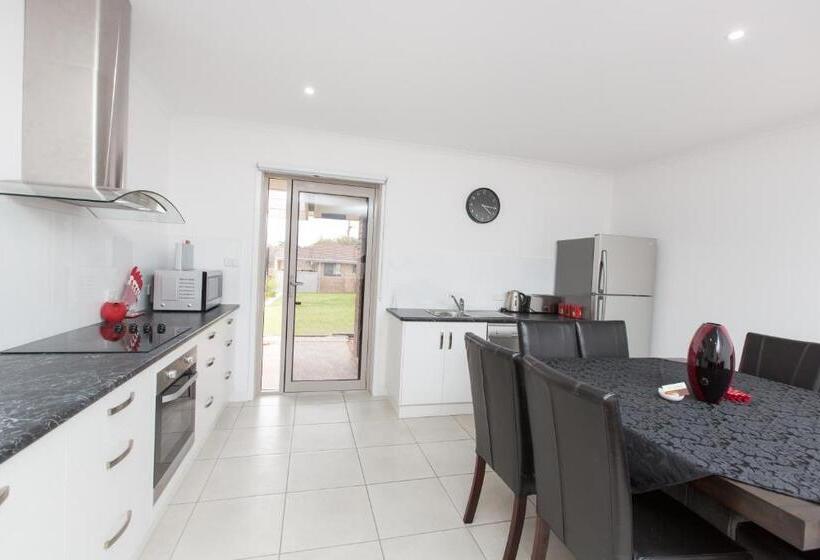 هتل Mildura Holiday Villas