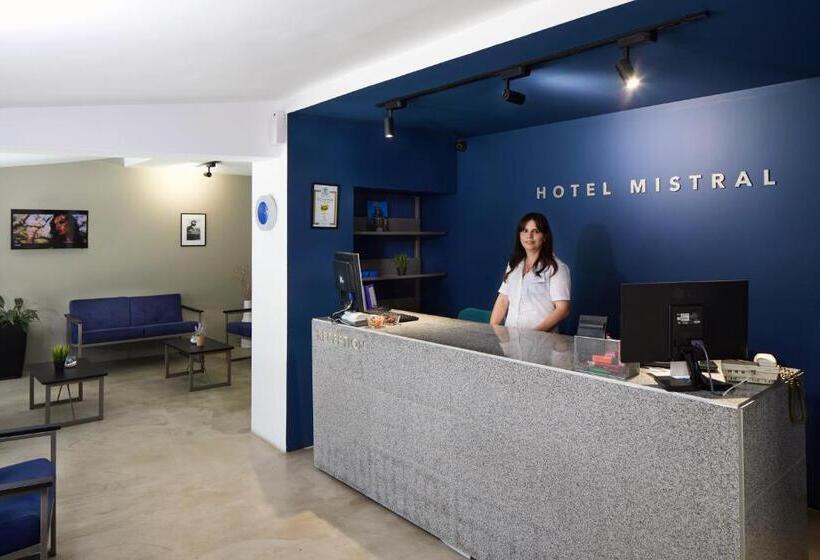 酒店 Mistral