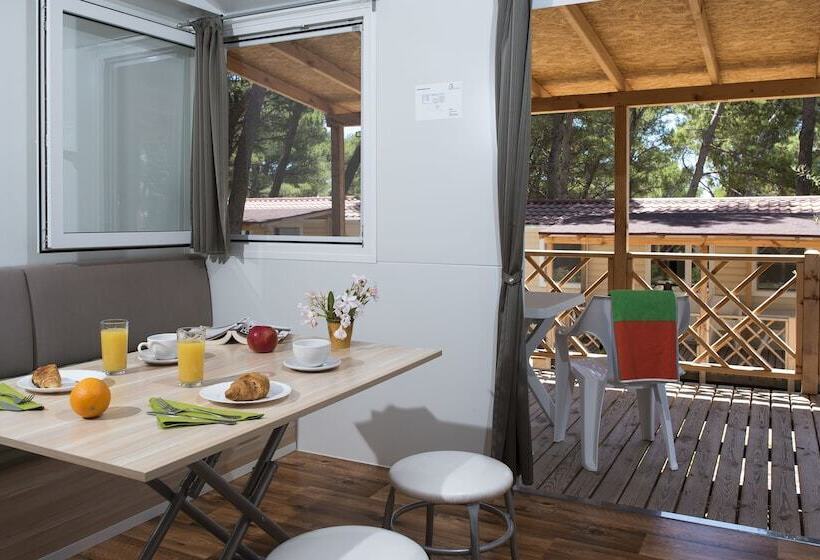 호텔 Mobile Homes Baško Polje Campground